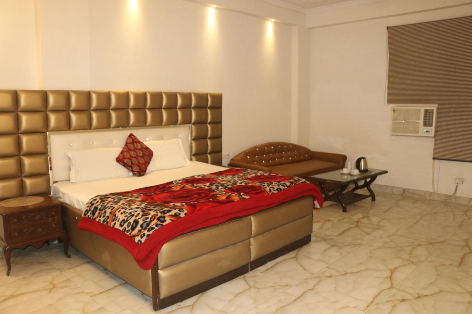 Swisston Palace Delhi  Extérieur photo
